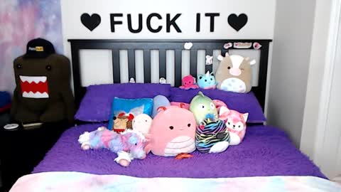 Snapshot of mackenziewolfe chatting on 01-15-26, 05:12 Mackenzie Wolfe online show from 01-15-26, 05:12