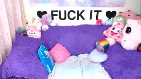 Mackenzie Wolfe online show from 02-10-26, 03:32