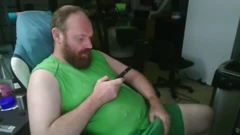 Snapshot of mackhere4u chatting on 06-10-26, 02:23 mackhere4u online show from 06-10-26, 02:23