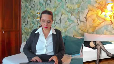Snapshot of madame_angelic_1 chatting on 06-20-26, 03:09 Madam Angelic online show from 06-20-26, 03:09