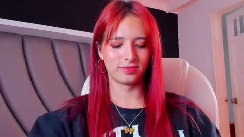 Snapshot of madame_lilith chatting on 01-26-25, 02:52 madame lilith online show from 01-26-25, 02:52