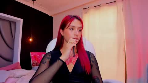 Snapshot of madame_lilith chatting on 01-31-25, 02:28 madame lilith online show from 01-31-25, 02:28