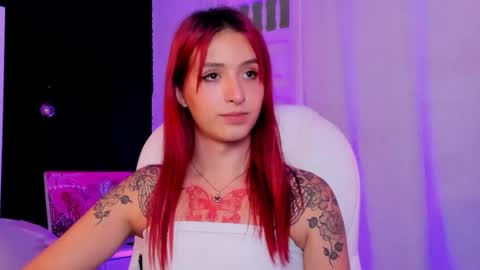 Snapshot of madame_lilith chatting on 02-26-25, 02:25 madame lilith online show from 02-26-25, 02:25