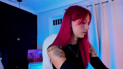 Snapshot of madame_lilith chatting on 10-20-25, 11:21 madame lilith online show from 10-20-25, 11:21