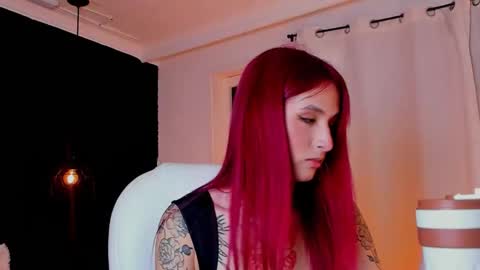 Snapshot of madame_lilith chatting on 11-02-25, 11:23 madame lilith online show from 11-02-25, 11:23