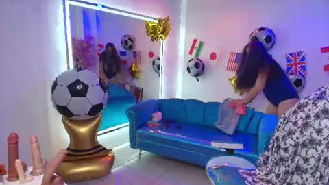 Snapshot of madame_scarllet chatting on 06-22-26, 11:40 Madame Scarllet online show from 06-22-26, 11:40