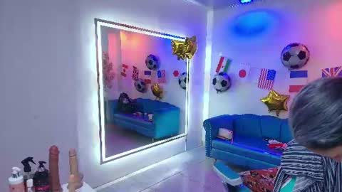 Snapshot of madame_scarllet chatting on 07-14-26, 11:38 Madame Scarllet online show from 07-14-26, 11:38