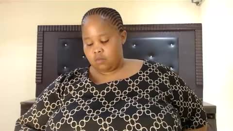 madamzee online show from 02-19-25, 06:11