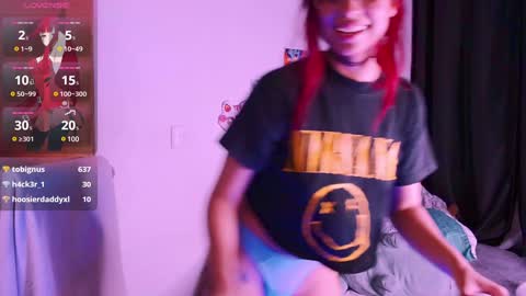 Snapshot of madcatberry chatting on 12-14-24, 06:46 alex online show from 12-14-24, 06:46