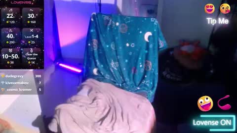 Snapshot of madcatberry chatting on 10-16-25, 05:08 alex online show from 10-16-25, 05:08