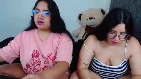 Snapshot of maddie_and_chelsea_ chatting on 01-06-25, 02:58 Maddie and Chelsea online show from 01-06-25, 02:58