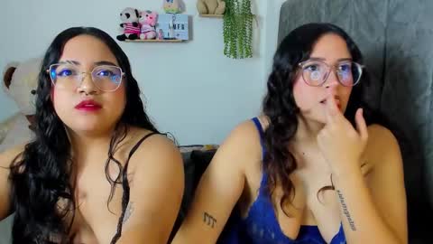 Snapshot of maddie_and_chelsea_ chatting on 09-28-25, 09:31 Maddie and Chelsea online show from 09-28-25, 09:31