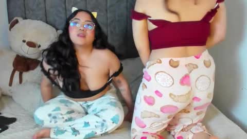 Snapshot of maddie_and_chelsea_ chatting on 02-07-26, 06:33 Maddie and Chelsea online show from 02-07-26, 06:33