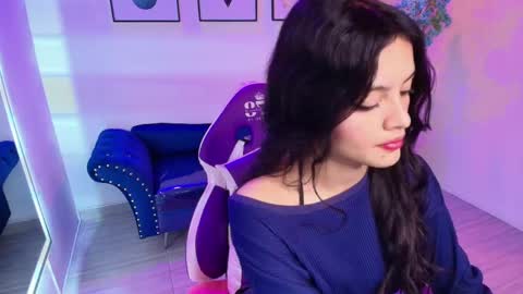 maddie_t18 online show from 04-29-26, 11:25