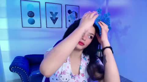 maddie_t18 online show from 05-01-26, 11:59