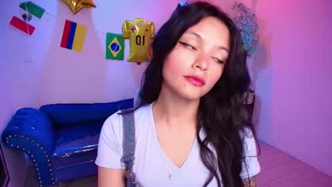 Snapshot of maddie_t18 chatting on 06-24-26, 11:42 maddie_t18 online show from 06-24-26, 11:42
