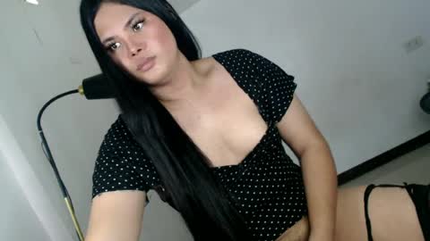 Snapshot of maddiejackson chatting on 06-26-26, 01:10 Im ZY DONT FORGET TO FOLLOW ME - online show from 06-26-26, 01:10