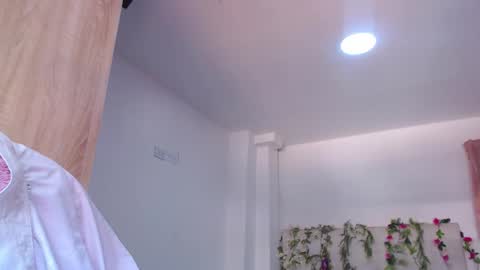 maddiie and clyde online show from 11-18-25, 05:39