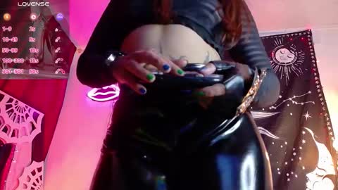 Snapshot of maddilust chatting on 03-03-26, 02:56 Miss Lust online show from 03-03-26, 02:56