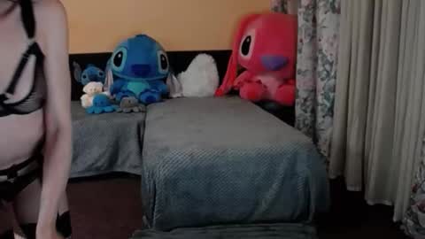 Snapshot of maddison_summer chatting on 11-18-25, 10:47 Maddison Summer online show from 11-18-25, 10:47