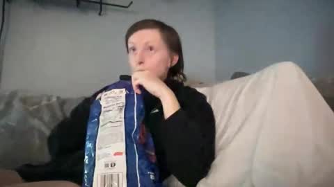 Snapshot of maddlips chatting on 12-16-25, 10:15 Rat Boy online show from 12-16-25, 10:15