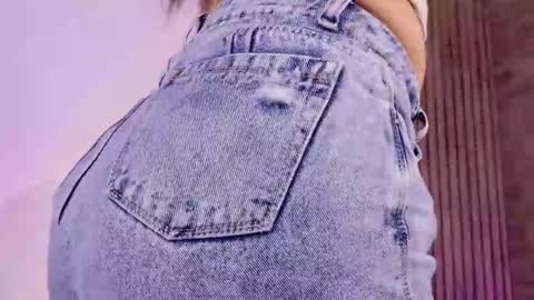 Snapshot of maddy__rose chatting on 11-12-25, 03:01 Maddy online show from 11-12-25, 03:01