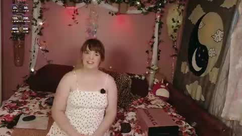 Snapshot of maddy_cat chatting on 07-23-26, 01:53 Maddy Cat online show from 07-23-26, 01:53