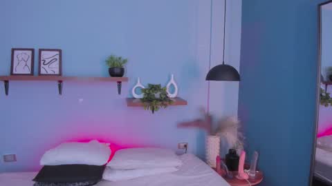 Snapshot of maddy_walker chatting on 11-09-25, 12:58 Maddy online show from 11-09-25, 12:58