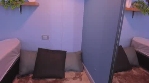 Snapshot of maddy_walker chatting on 11-11-25, 11:54 Maddy online show from 11-11-25, 11:54