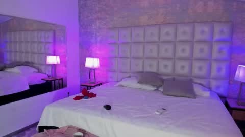 Snapshot of maddysexx_ chatting on 11-13-25, 12:04 Maddy online show from 11-13-25, 12:04