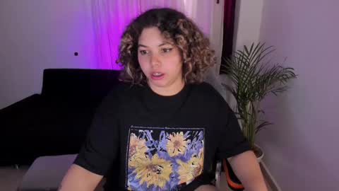 Snapshot of madelaine_taylor chatting on 01-11-25, 11:45 madelaine_taylor online show from 01-11-25, 11:45