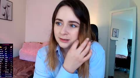 madelamee online show from 09-19-25, 03:56