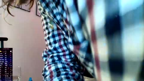 madelamee online show from 04-17-26, 08:12