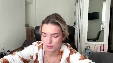 Alisa online show from 07-10-26, 06:17