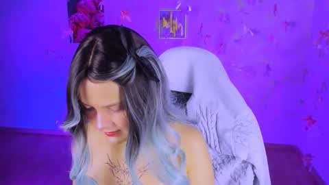 Snapshot of madeline_doll chatting on 11-27-25, 08:16 Madeline online show from 11-27-25, 08:16