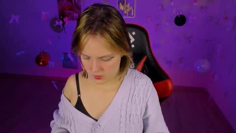 Madeline online show from 12-18-25, 04:18