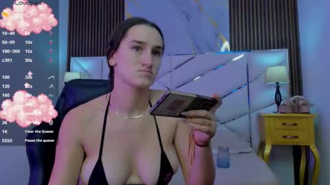 Snapshot of madeline_sweet_ chatting on 01-15-26, 02:49 Madeline online show from 01-15-26, 02:49