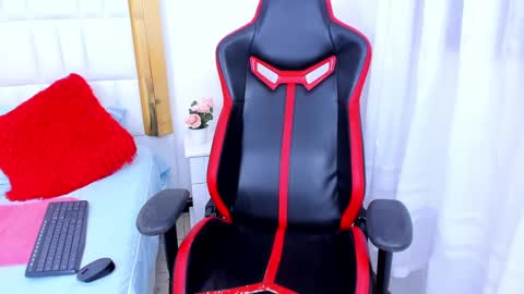 Madeline online show from 01-18-25, 04:59