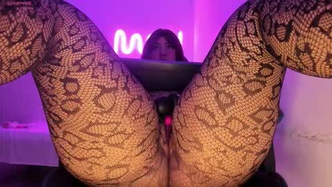 Madisson Smith  online show from 12-18-25, 12:22