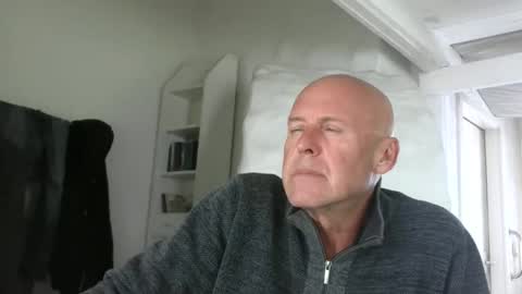 Snapshot of madio1187940 chatting on 10-24-25, 02:13 madio1187940 online show from 10-24-25, 02:13