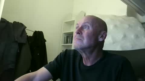 Snapshot of madio1187940 chatting on 12-16-25, 07:41 madio1187940 online show from 12-16-25, 07:41