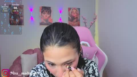 Snapshot of madison__beer chatting on 05-12-26, 08:50 Madison online show from 05-12-26, 08:50
