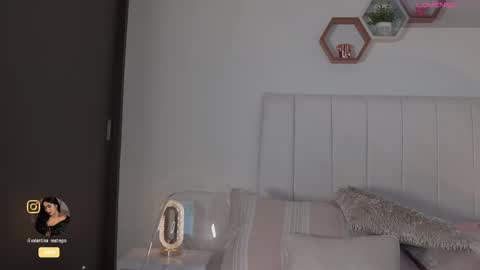 Valentina   1030   530  -  online show from 10-10-25, 04:33