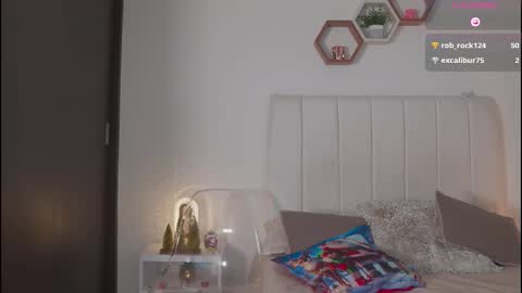 Valentina   1030   530  -  online show from 12-20-25, 04:52