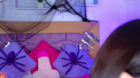    online show from 10-20-25, 07:14