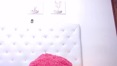 Snapshot of madison_horny69 chatting on 01-11-25, 05:20 Jenny online show from 01-11-25, 05:20