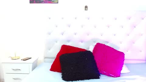 Snapshot of madison_horny69 chatting on 03-07-25, 01:40 Jenny online show from 03-07-25, 01:40