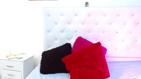 Snapshot of madison_horny69 chatting on 03-08-25, 02:19 Jenny online show from 03-08-25, 02:19