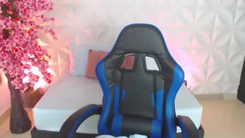 M A D I S O N online show from 06-02-26, 01:13