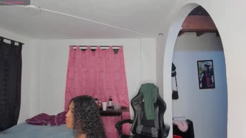 Snapshot of madisonbrunette_lxs chatting on 02-01-26, 03:27 madison online show from 02-01-26, 03:27